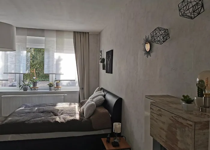 Luise Mit Separater Kueche * Naumburg (Saale)