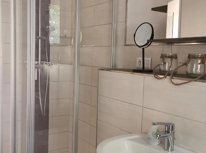 Luise Mit Separater Kueche 公寓 萨勒河畔瑙姆堡